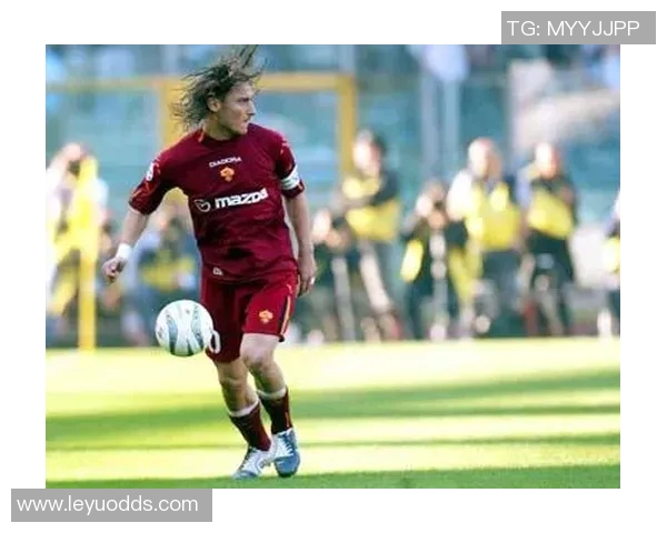 托蒂与女友迁入新居紧邻罗马主场告别270平米旧公寓 托蒂与女友迁入新居紧邻罗马主场告别270平米旧公寓