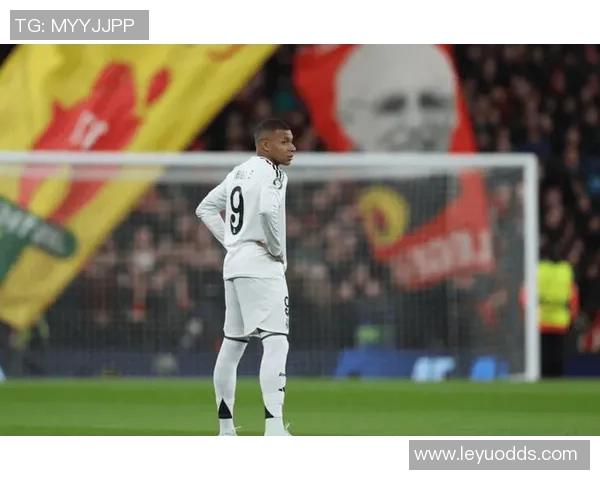 尤文图斯对阵皇马或将启用三后卫阵型伊尔迪兹与弗拉霍维奇联袂出击 尤文图斯对阵皇马或将启用三后卫阵型伊尔迪兹与弗拉霍维奇联袂出击