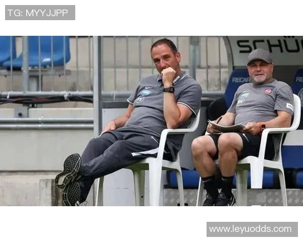 18岁中卫施密特根正式与不莱梅签署职业合同开启新篇章