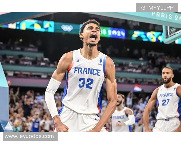 布里奇斯攻防兼备表现出色20投9中三分3中8砍下25分外加5篮板2助攻2盖帽